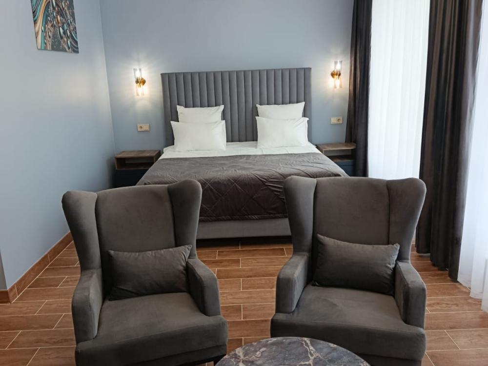 Империалъ - номер Номер люкс с 1 двуспальной кроватью фото 25