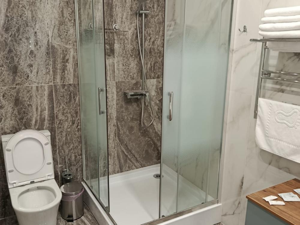 Империалъ - номер Номер люкс с 1 двуспальной кроватью фото 21