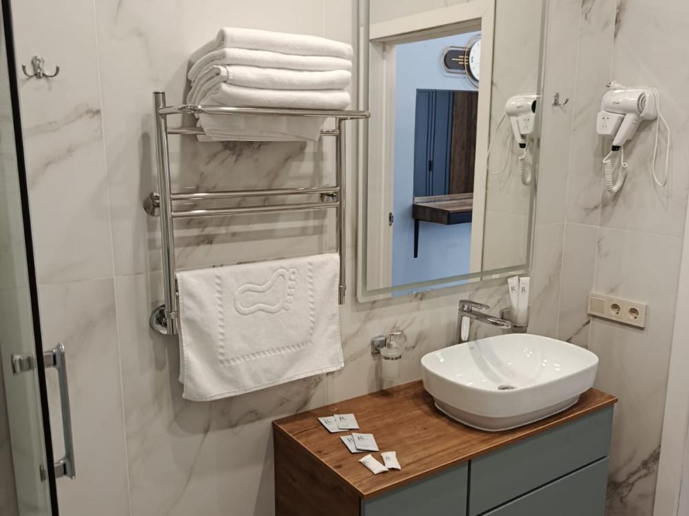 Империалъ - номер Номер люкс с 1 двуспальной кроватью фото 22