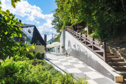 Вилла Ариана