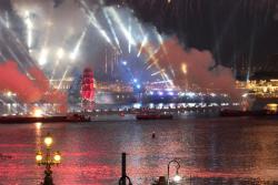 Sutki Rent (Сутки Рент) с видом на Петропавловку